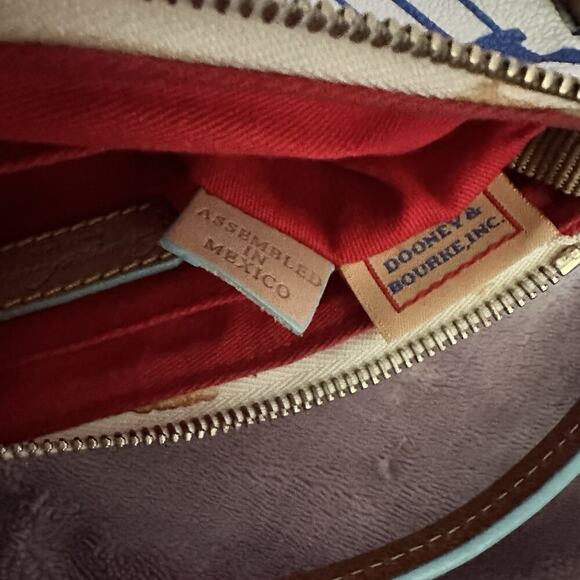 Dooney & Bourke Disney WDW Marathon 2015 Crossbody Dopey Mickey Hard To Find - Picture 6 of 9